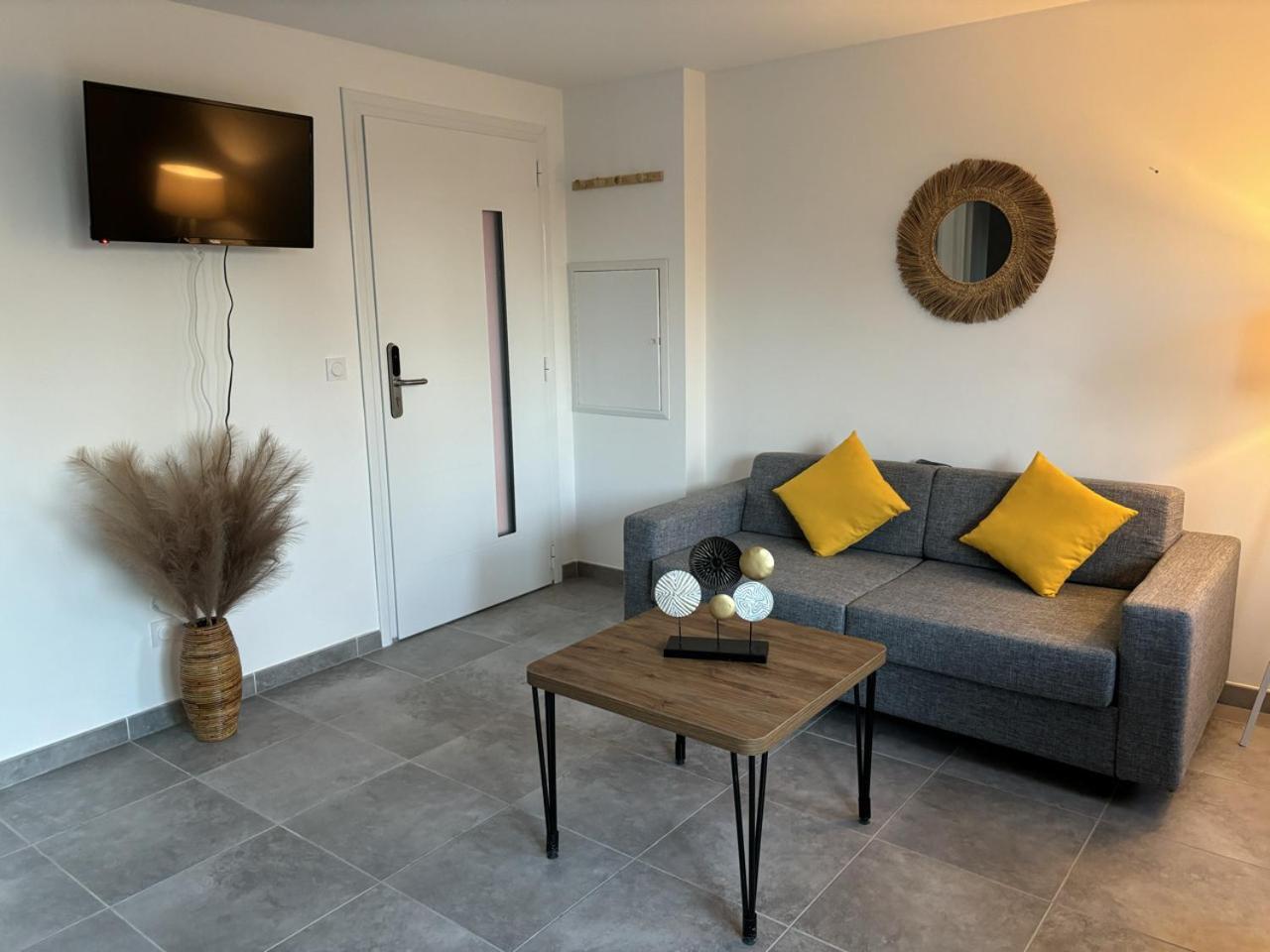 Residence Hoteliere Les Hameaux De Saint Cyprien Appartement 35 M2 1 Chambre Леччи Экстерьер фото
