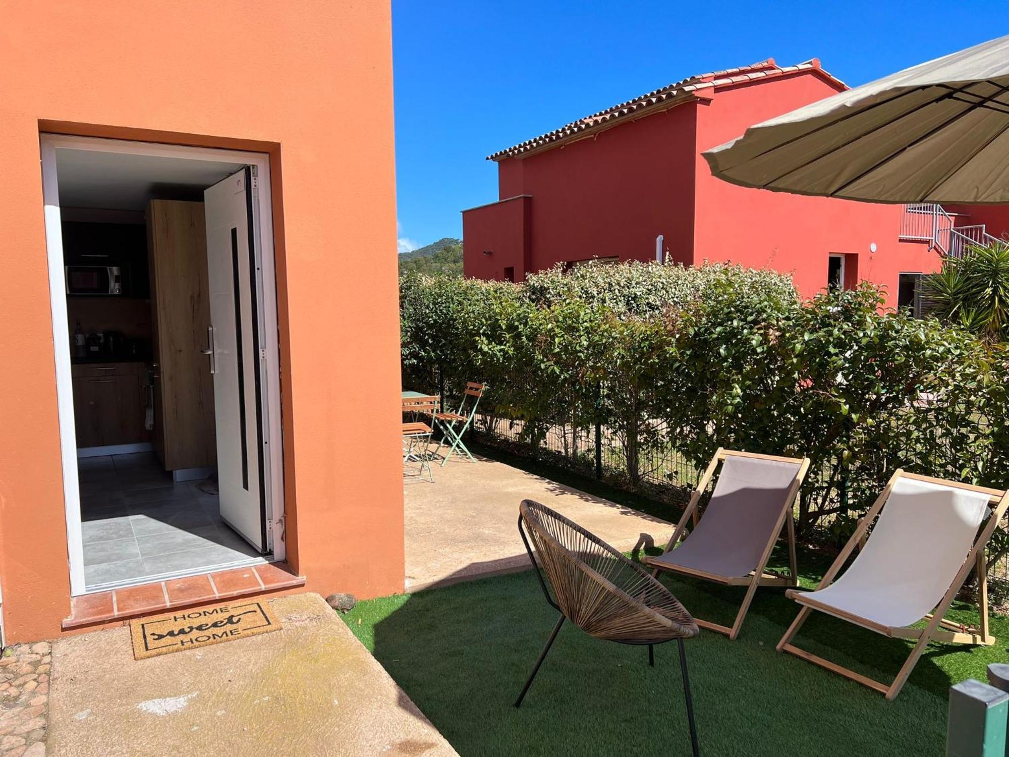 Residence Hoteliere Les Hameaux De Saint Cyprien Appartement 35 M2 1 Chambre Леччи Экстерьер фото