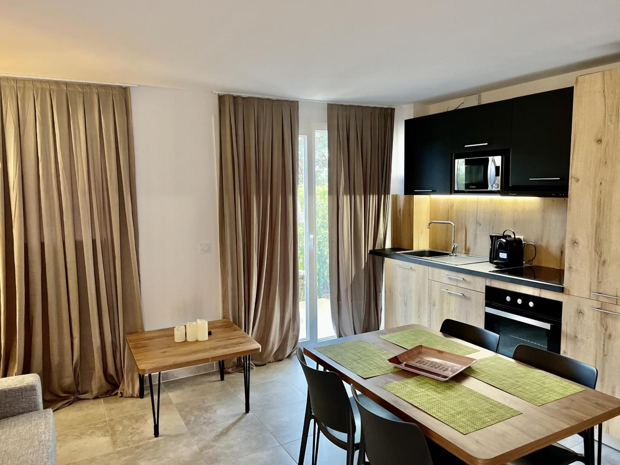 Residence Hoteliere Les Hameaux De Saint Cyprien Appartement 35 M2 1 Chambre Леччи Экстерьер фото